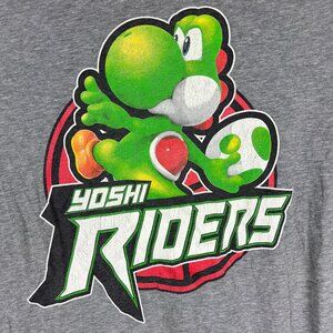 Yoshi Riders Super Mario Graphic T-Shirt Mens L Gray Mario Kart Theme